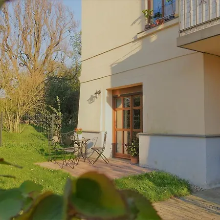 Villa Moser - Ferienwohnung Mit Terrasse Gera Exterior photo