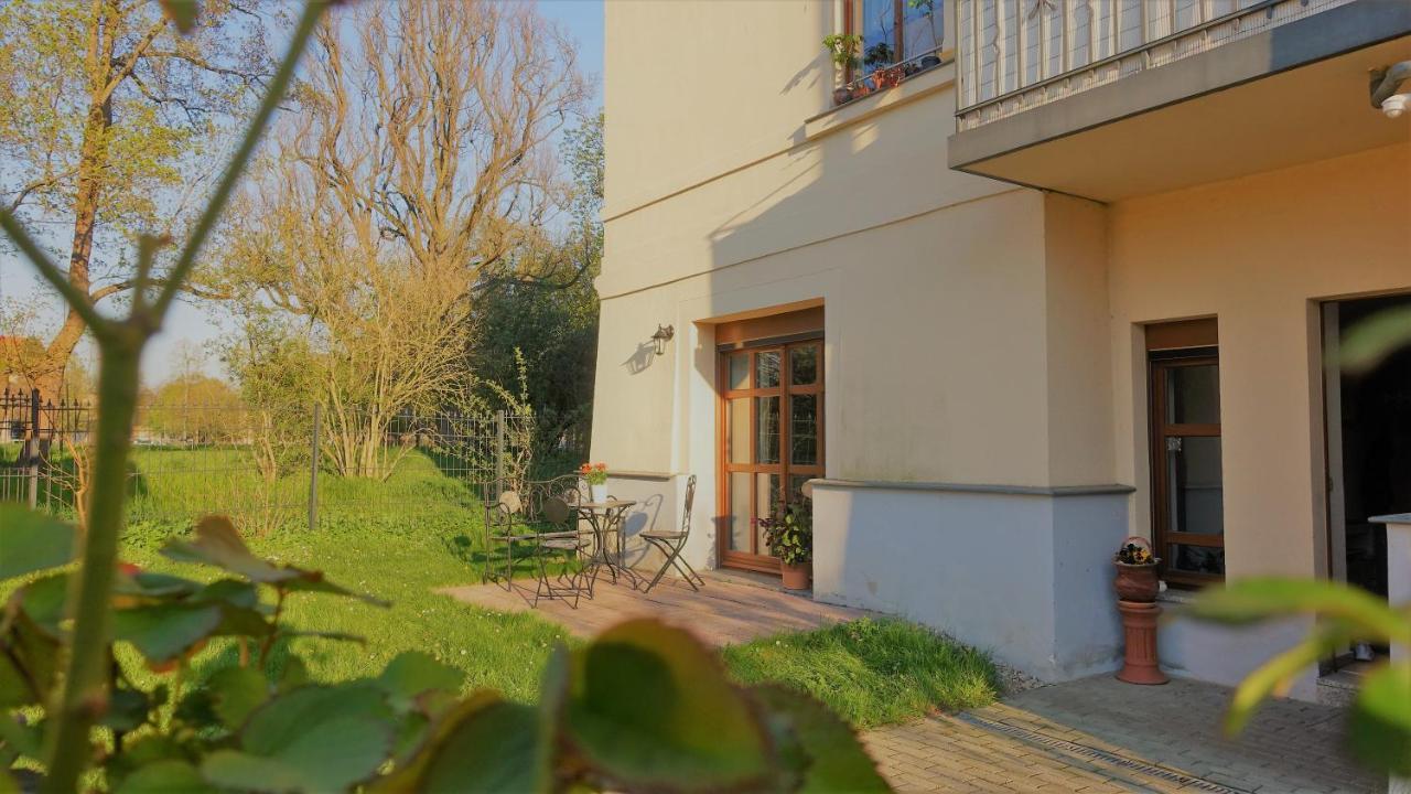 Moser - Mit Terrasse Apartment *